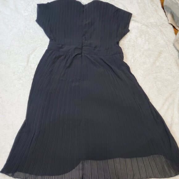 NWT Boohoo Black Occasion Office Formal‎ Pleated Wrap Plus Size Midi Dress 20 - Picture 4 of 11